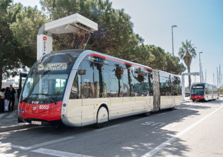 Foto Barcelona ya tiene la segunda línea de bus de alta demanda, la V15, 100% eléctrica.